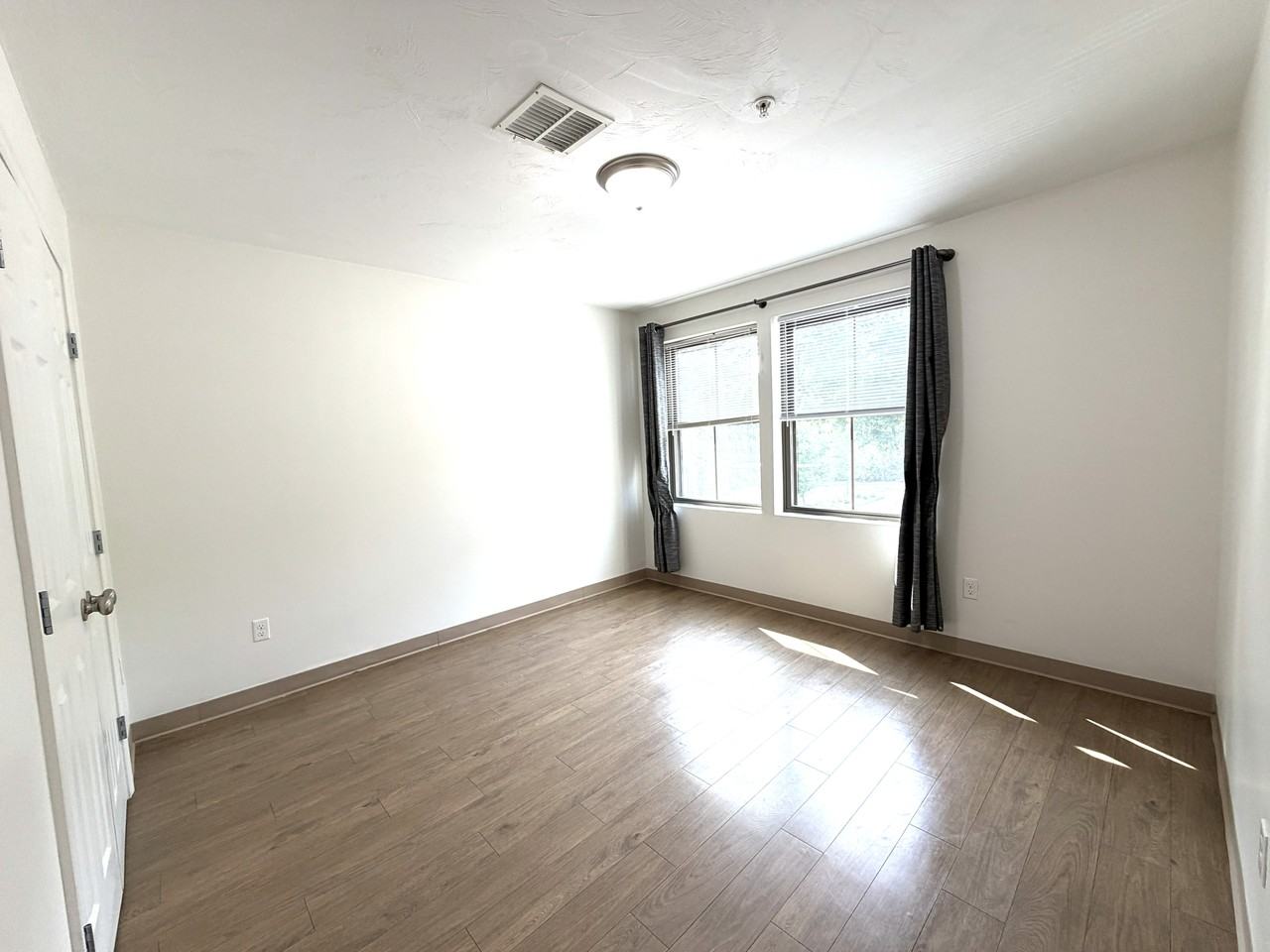 323 Washington St #208 - Photo 5 of 12