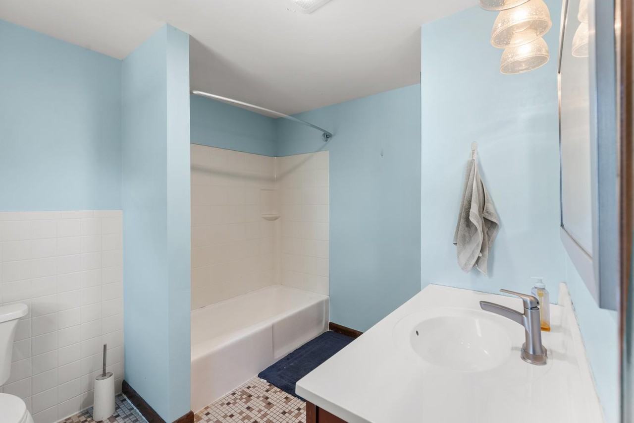 57 Newbury St #2 - Photo 4 of 18