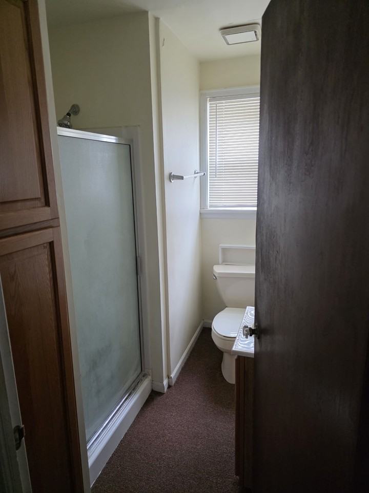 1104 W 8th St #NA - Photo 3 of 5