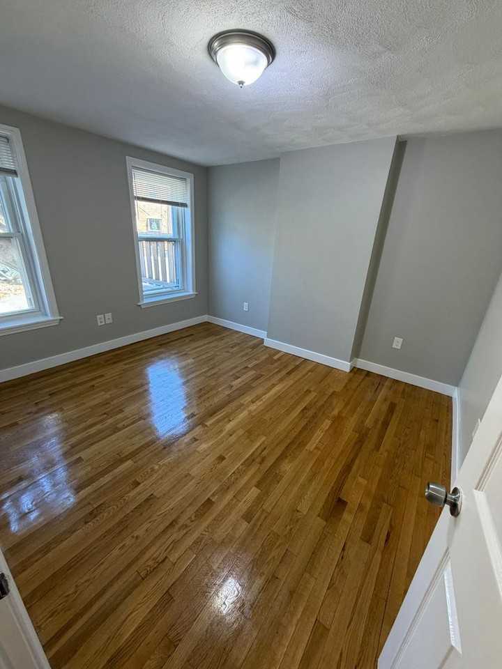 181 Washington Ave - Photo 2 of 4