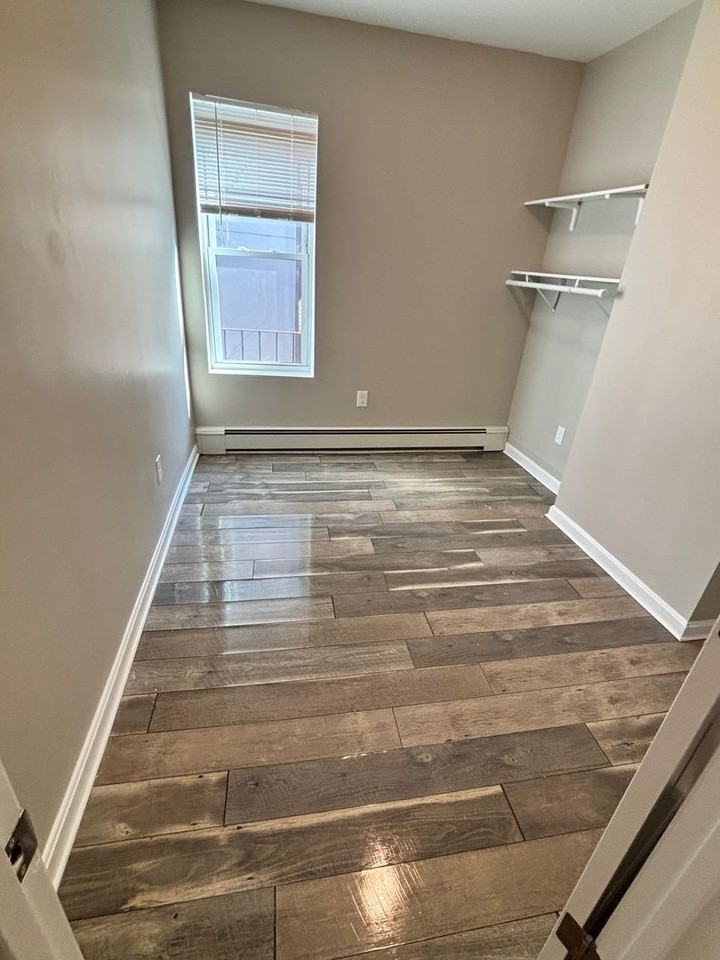 181 Washington Ave - Photo 3 of 4