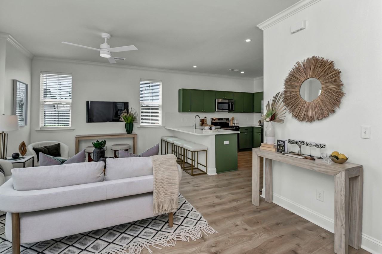 609 S Edisto Ave #I - Photo 4 of 23