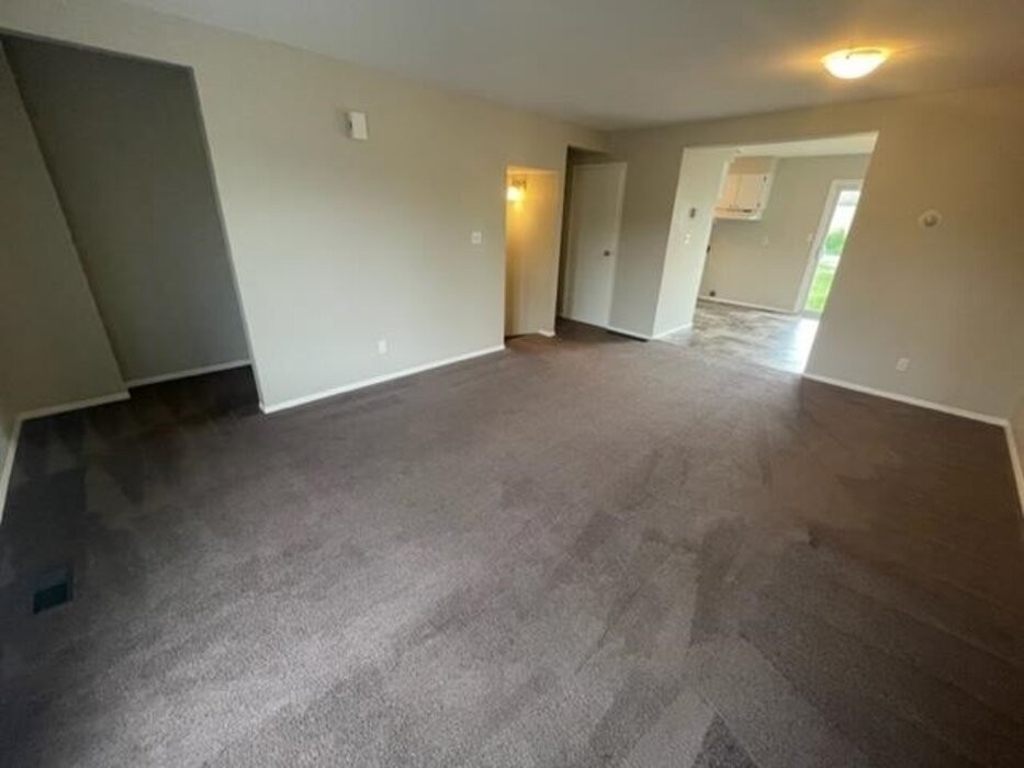 11 Forest Place - Photo 3 of 22