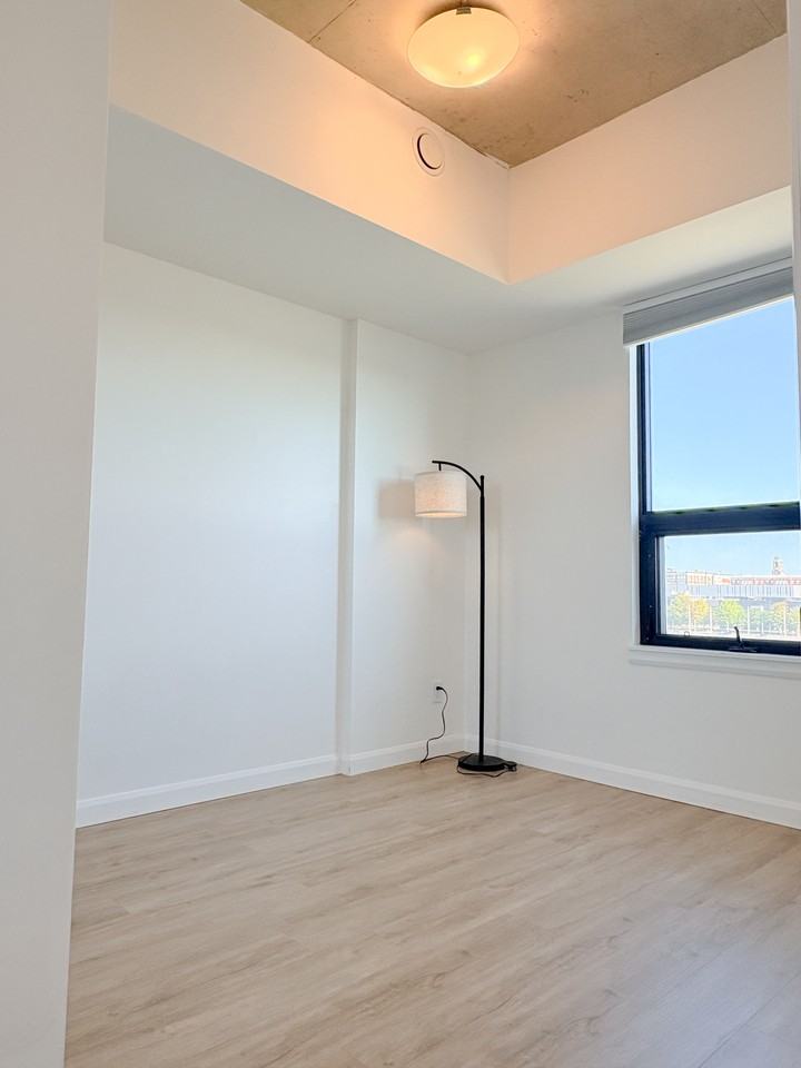 7 Erie Avenue #601 - Photo 5 of 9