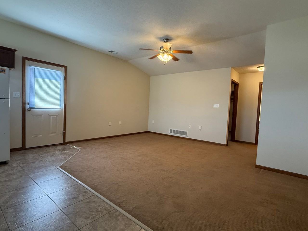528 Grainfield St - Photo 2 of 10