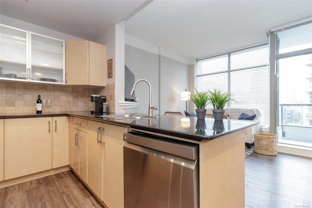 845 Yates Street #406 - Photo 3 of 19
