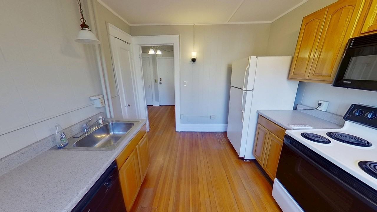 100 Ryckman Ave Apt 2f #2F - Photo 2 of 20