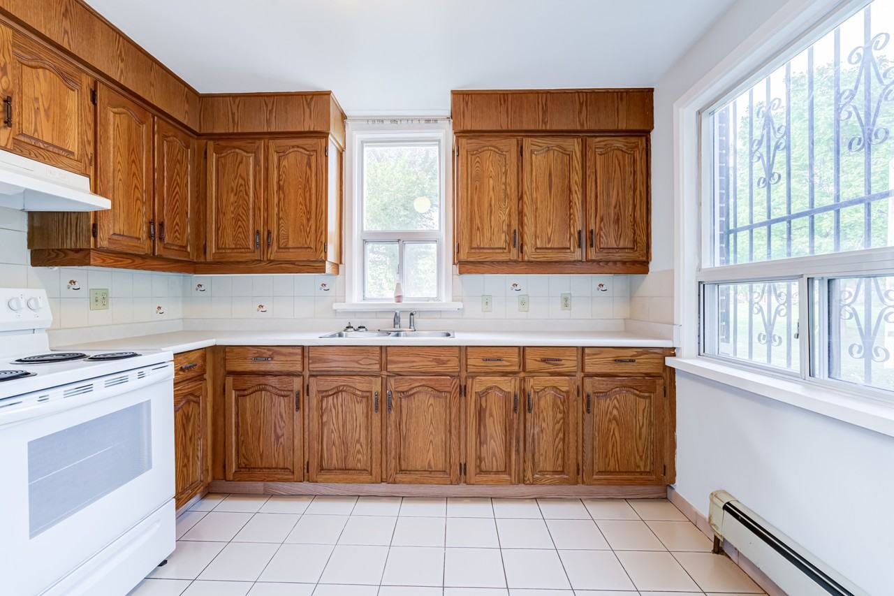 143 Connolly Street - Photo 6 of 19