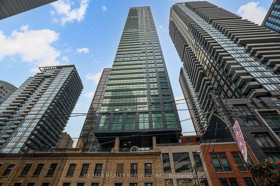 327 King Street West #4106