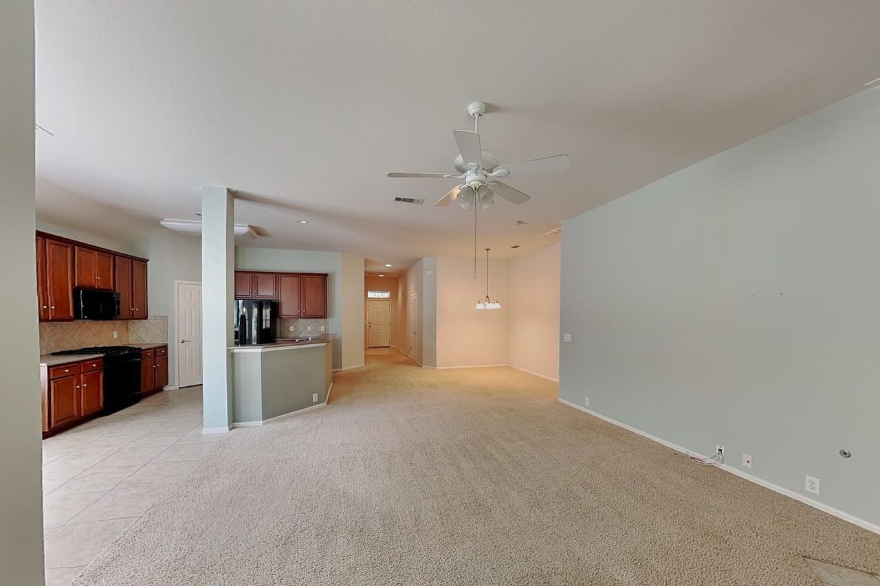 15832 Coyote Hill Dr - Photo 6 of 17