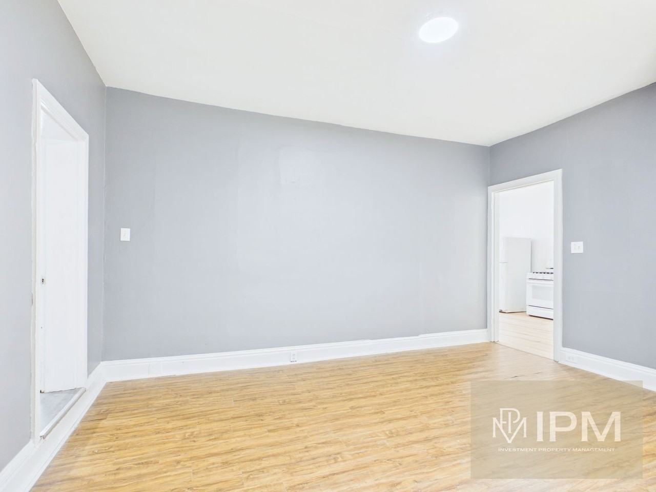 597 W Philadelphia St - Photo 4 of 11
