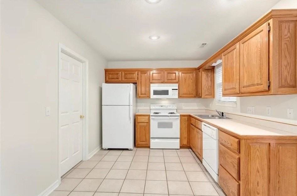 1480 E Masonic Dr - Photo 5 of 16