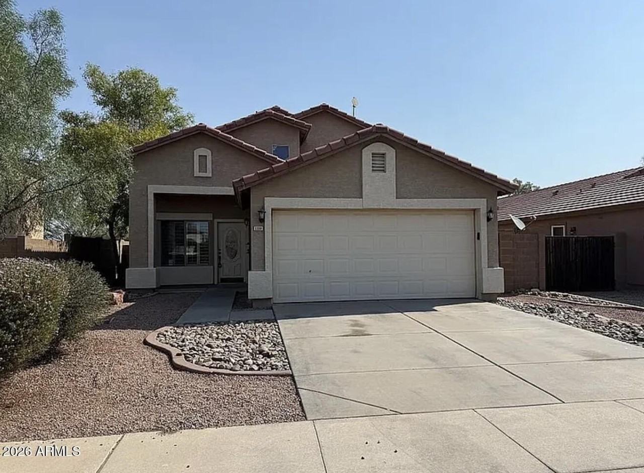 1338 E 10th Pl
