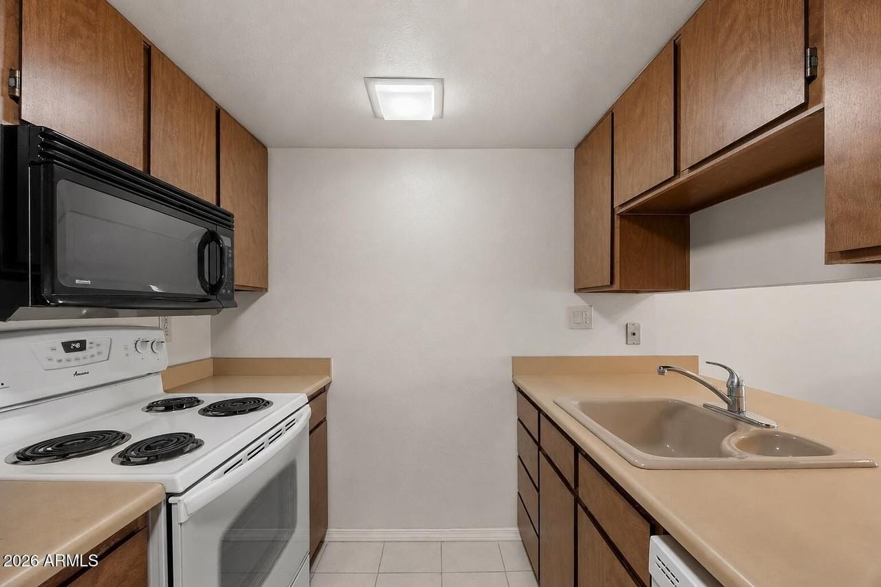 3033 E Devonshire Ave #3015 - Photo 3 of 16