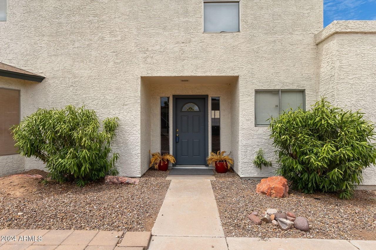 619 E Jensen St #7 - Photo 4 of 32