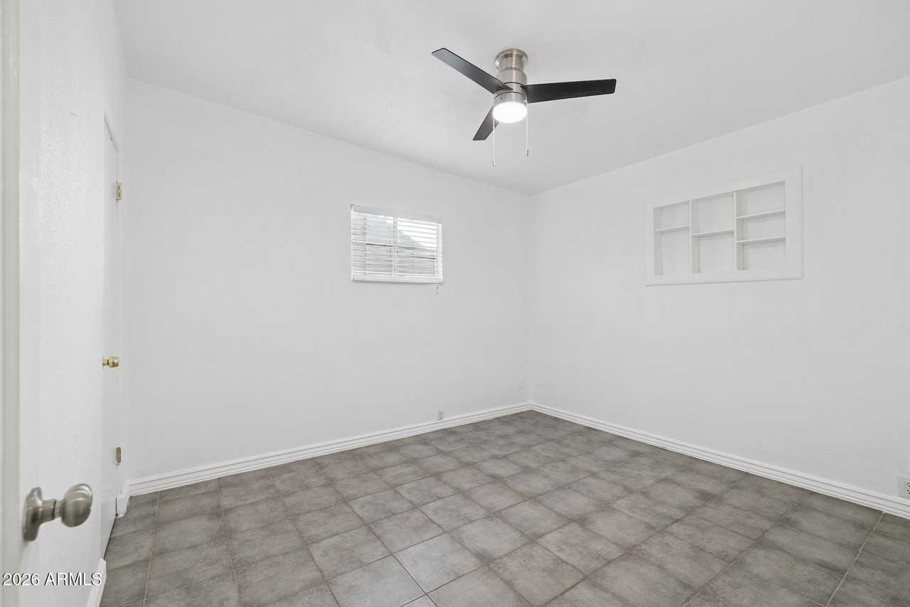 1611 E Cedar St - Photo 7 of 26