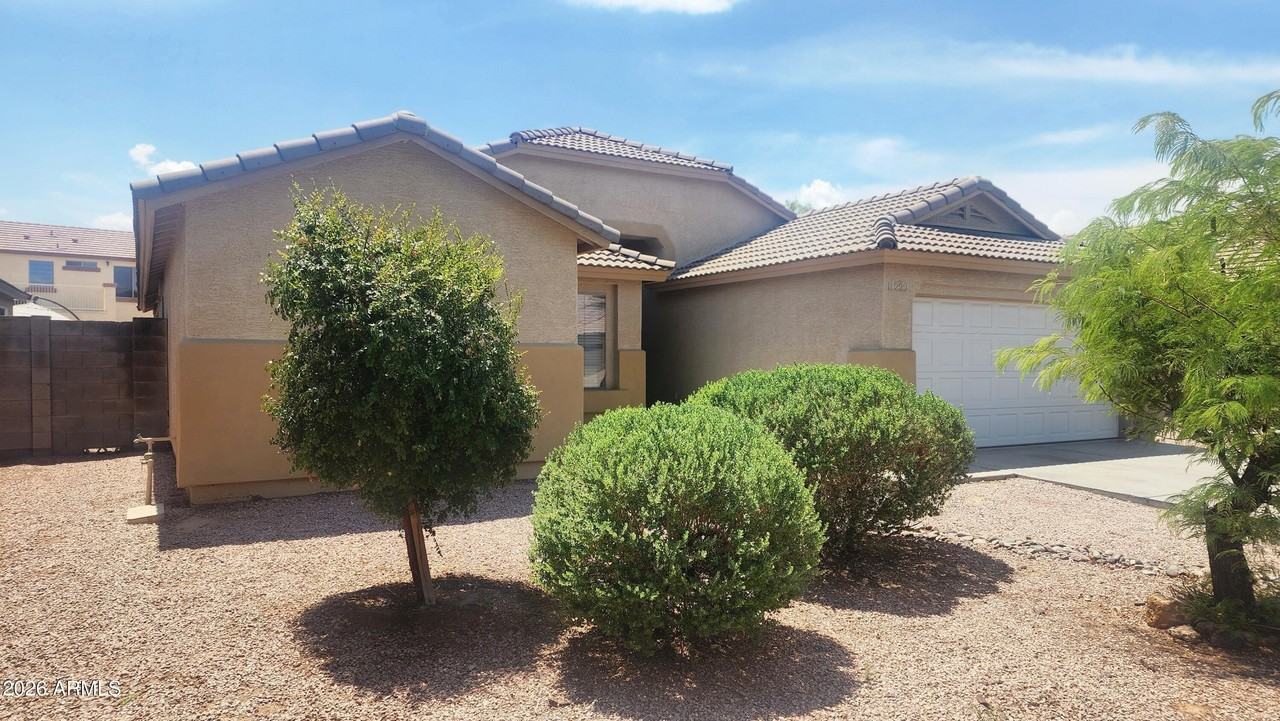 11229 W Chase Dr - Photo 2 of 13