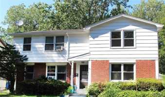 featured image of 140 Ayrault Dr #RIGHT