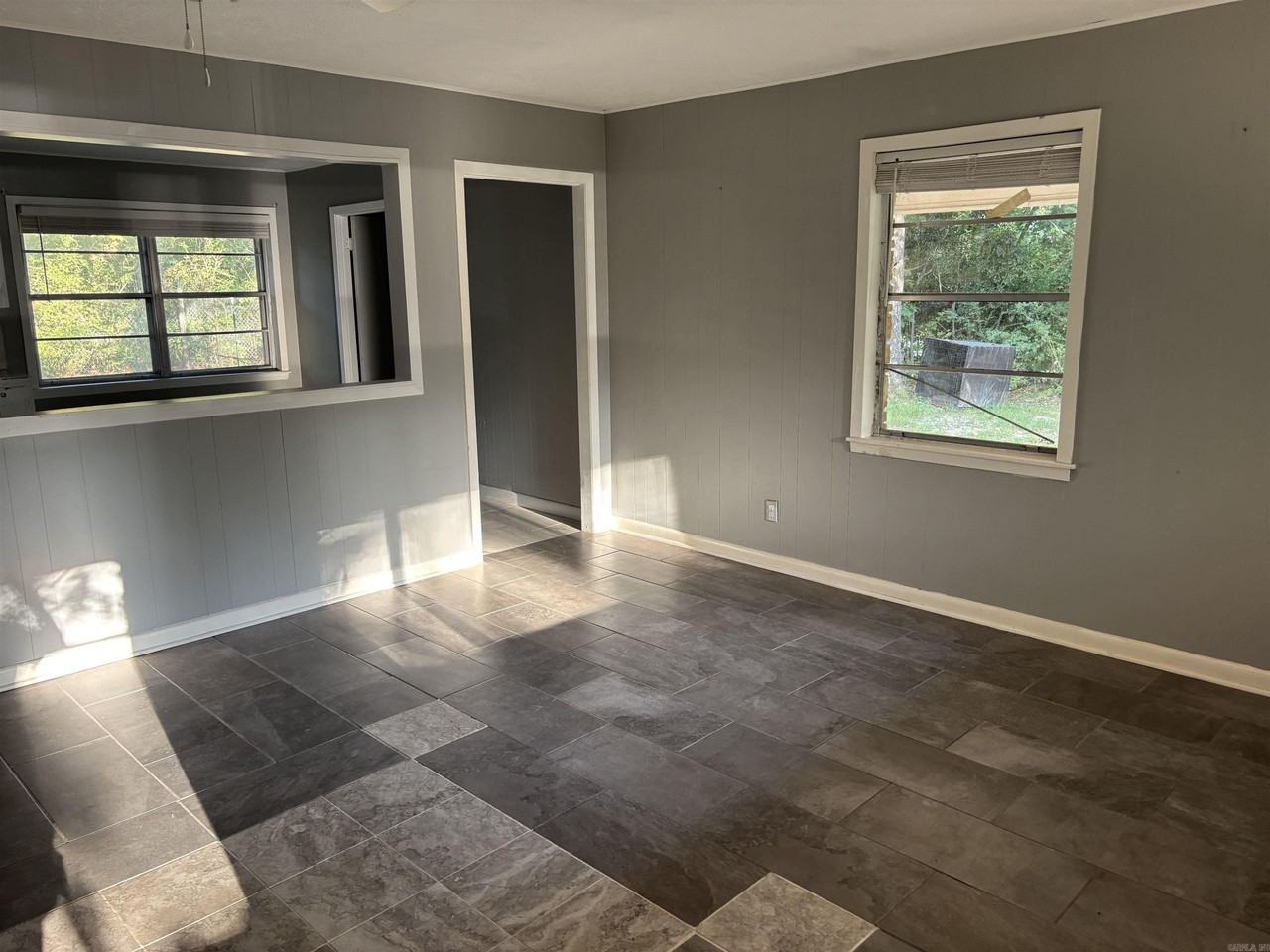 104 Narrows Dr - Photo 2 of 13