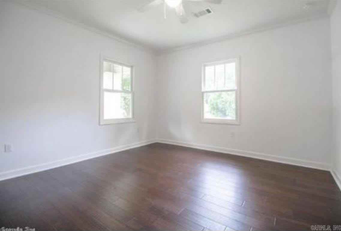 125 Melrose Cir - Photo 4 of 11