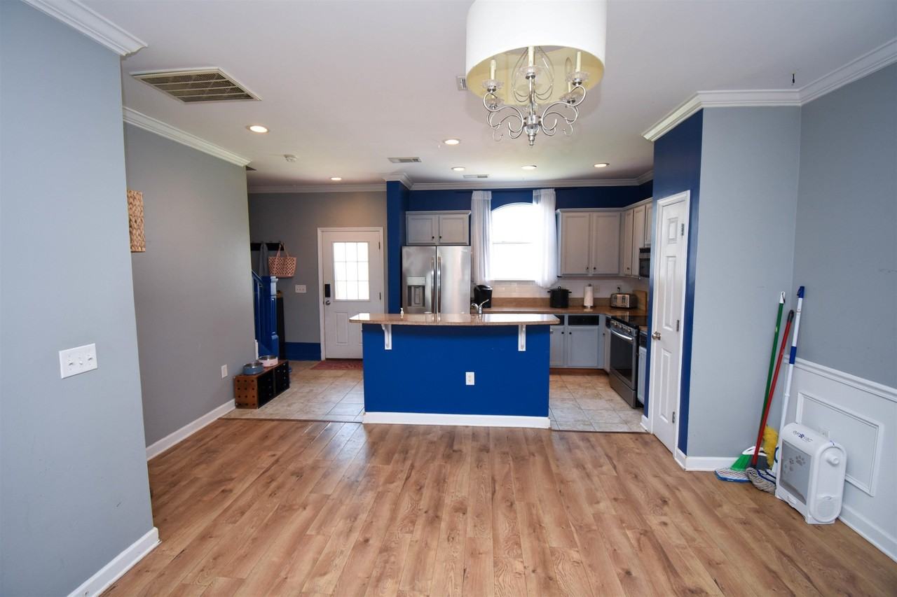 3564 Alexandria Ave - Photo 4 of 19