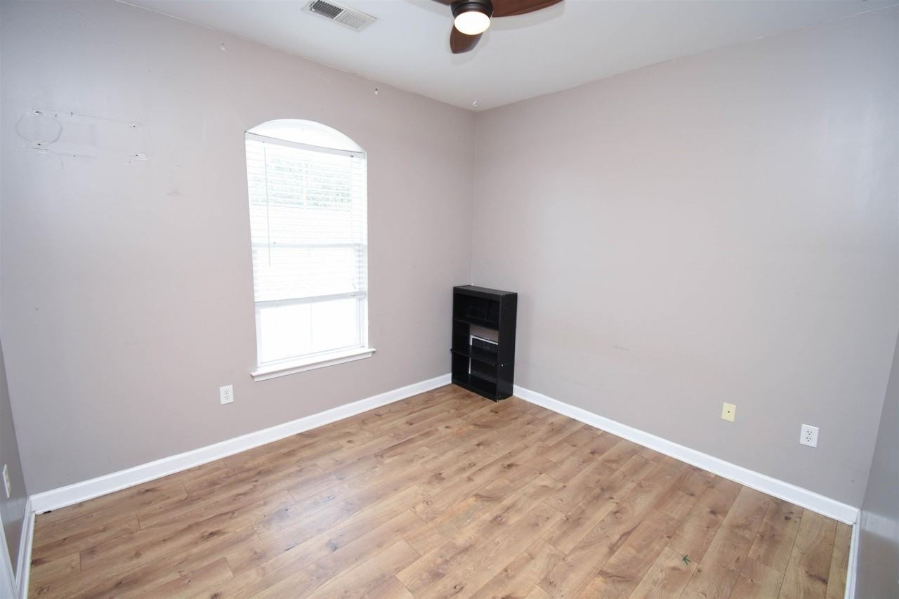 3564 Alexandria Ave - Photo 6 of 19