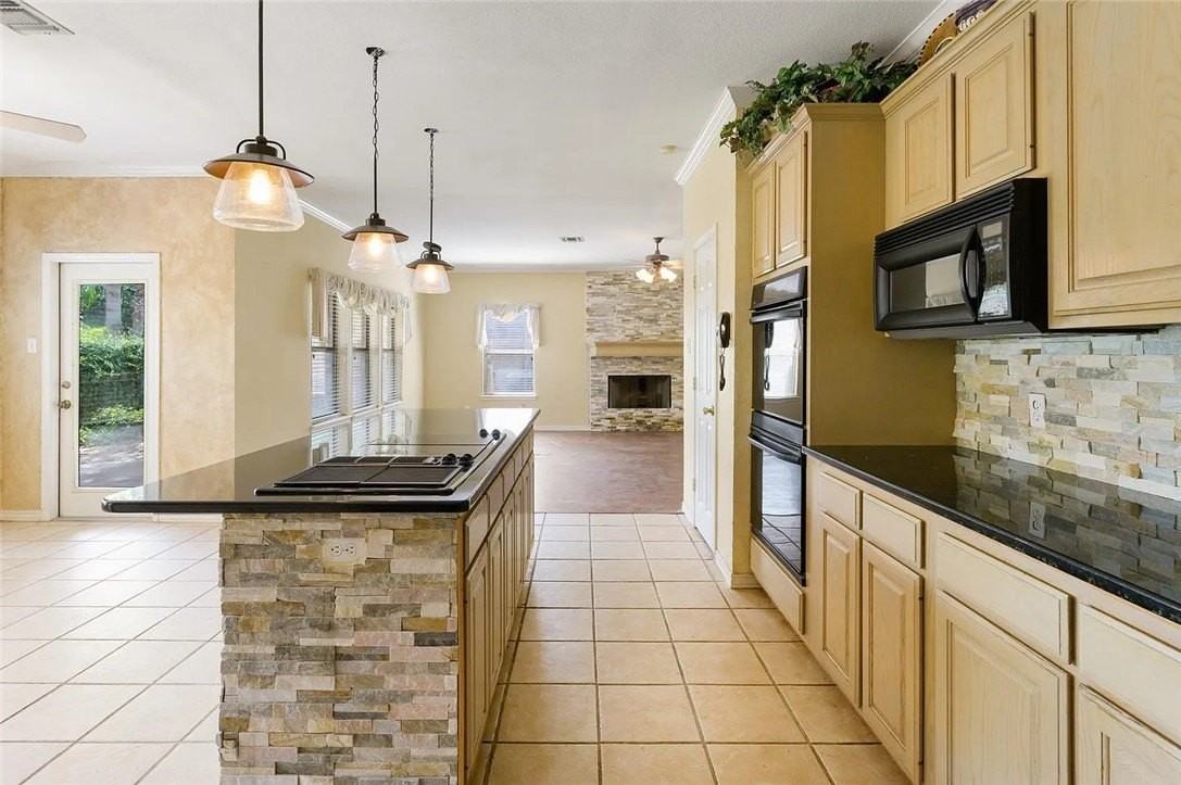 14810 Beal Dr - Photo 6 of 19