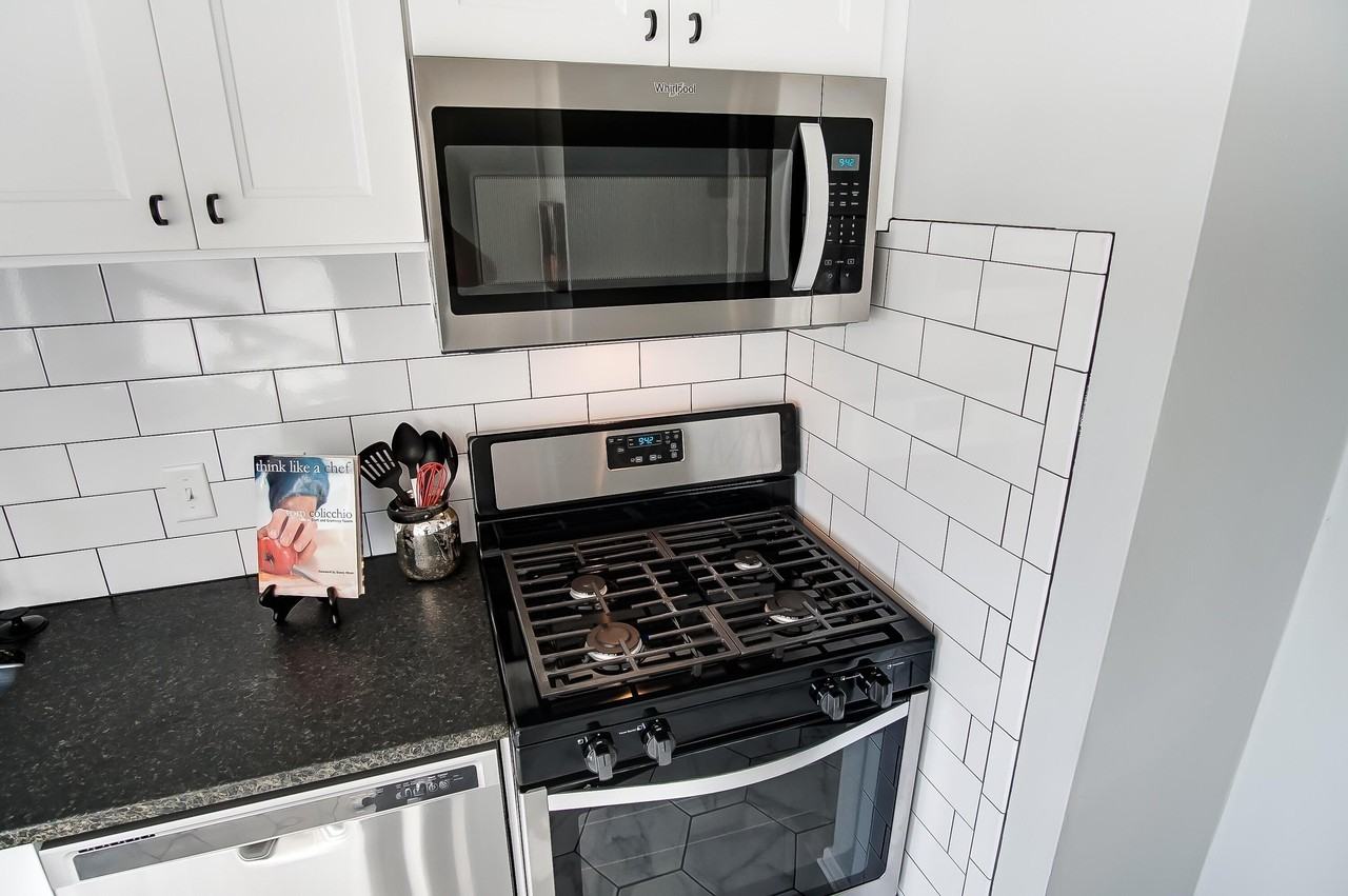 1440 Elmwood Ave #A - Photo 5 of 17