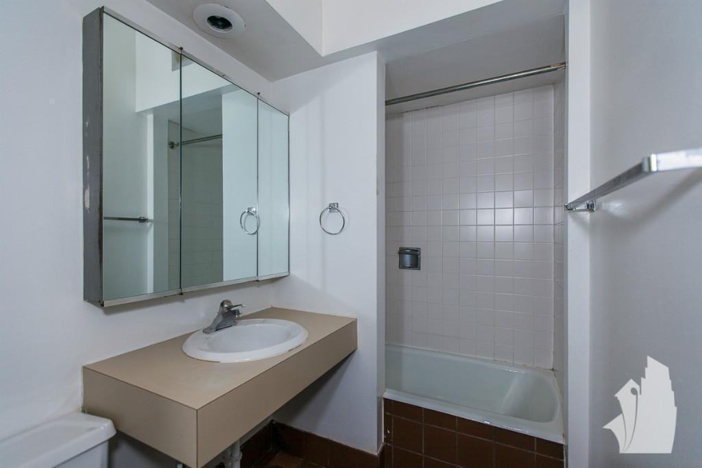 3001 N Broadway St #556-2R - Photo 5 of 5