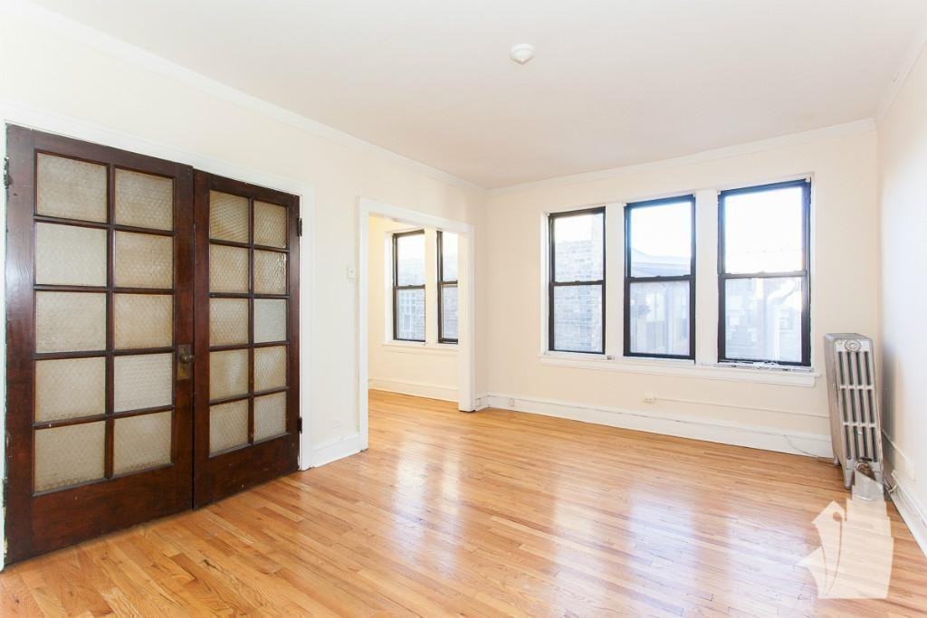 4631 N Paulina St #104 - Photo 2 of 10