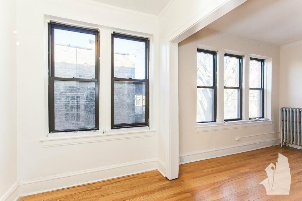 4631 N Paulina St #104 - Photo 5 of 10
