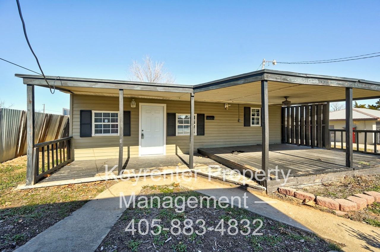 3607 Sw 12th St - Photo 4 of 29