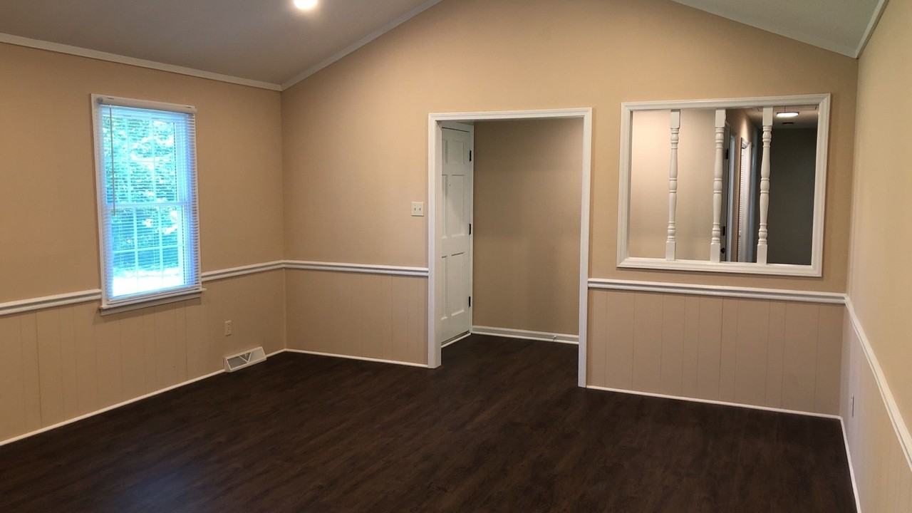 2260 Terrell Pl - Photo 5 of 22