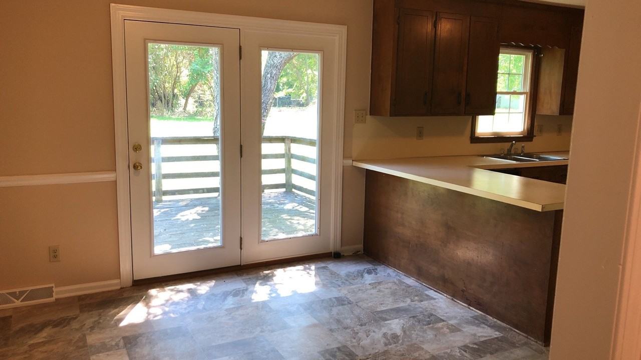 2260 Terrell Pl - Photo 6 of 22