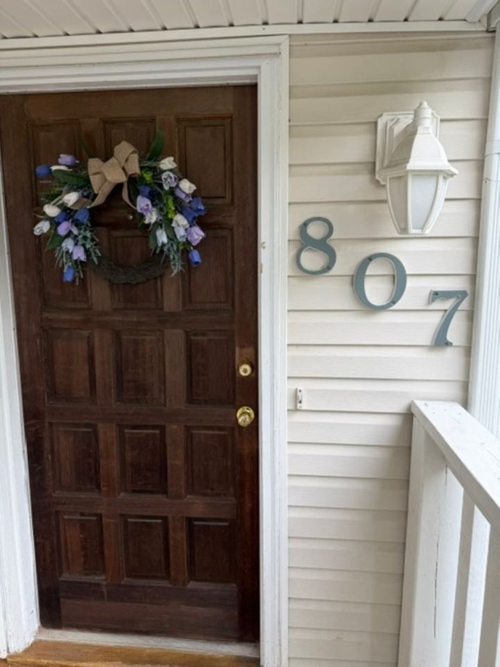 807 Seawinds Ln - Photo 3 of 9