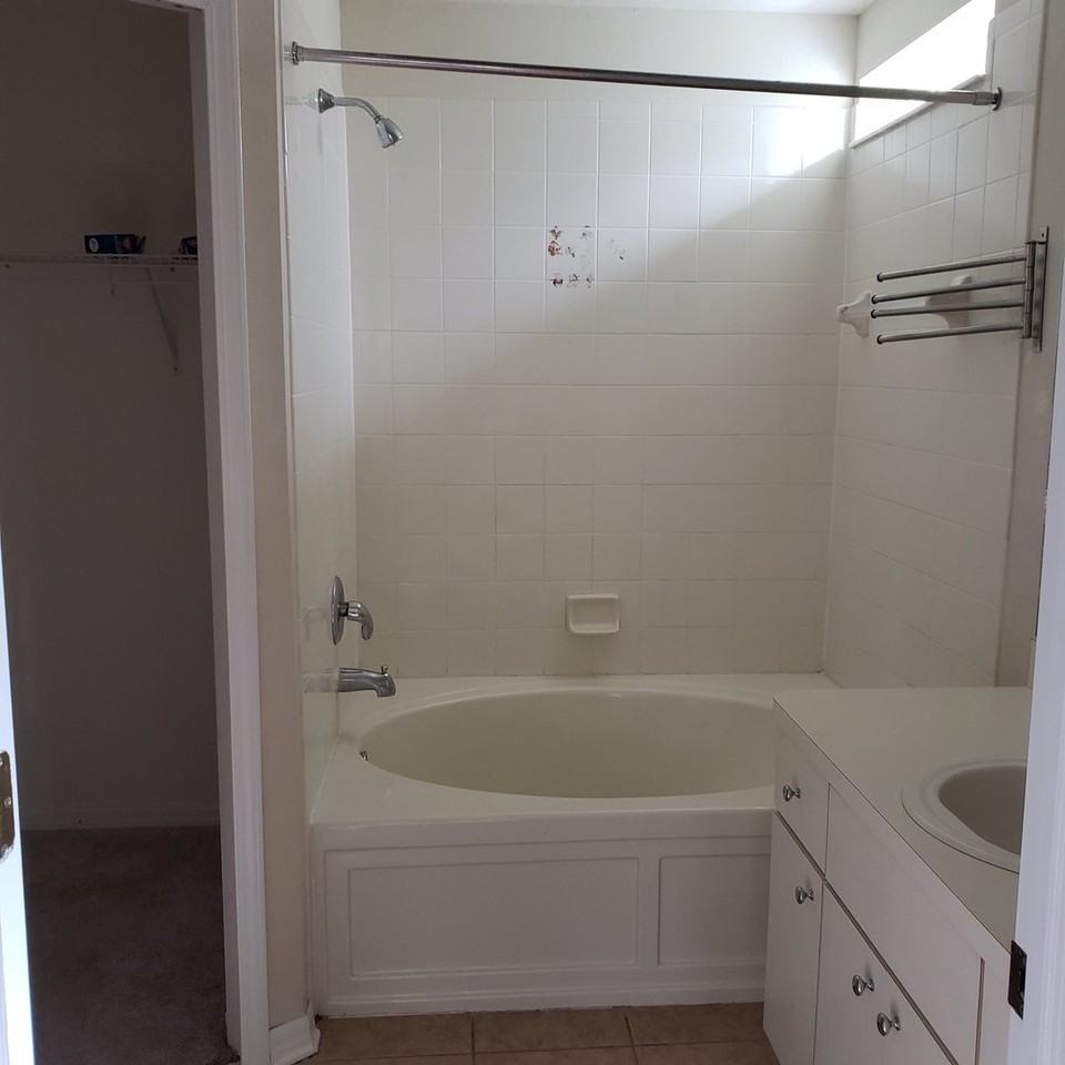 5853 Wrenwater Dr - Photo 6 of 19