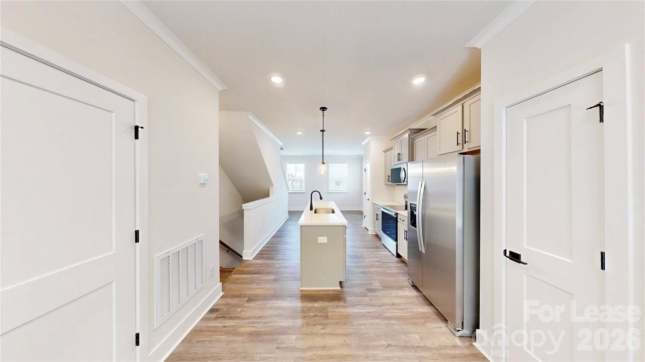 3640 Spencer St - Photo 6 of 28