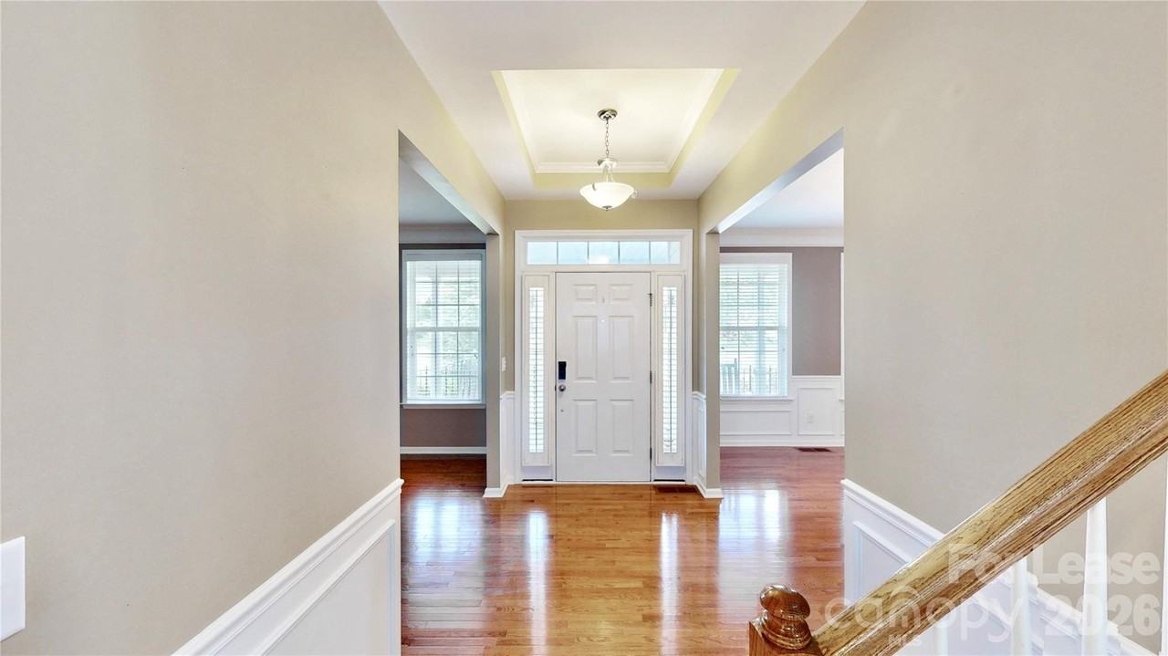 1505 Aringill Ln - Photo 2 of 40