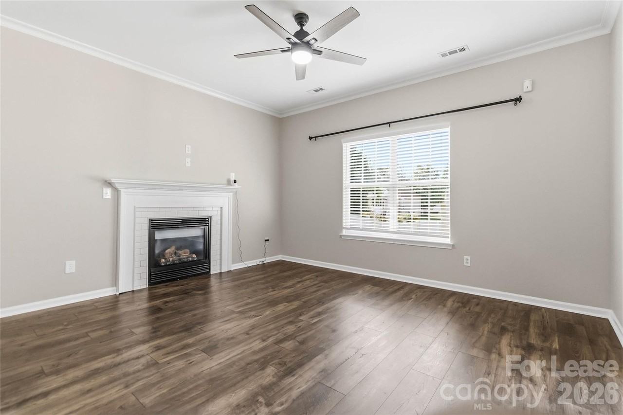 8710 Arrowhead Place Ln - Photo 7 of 26