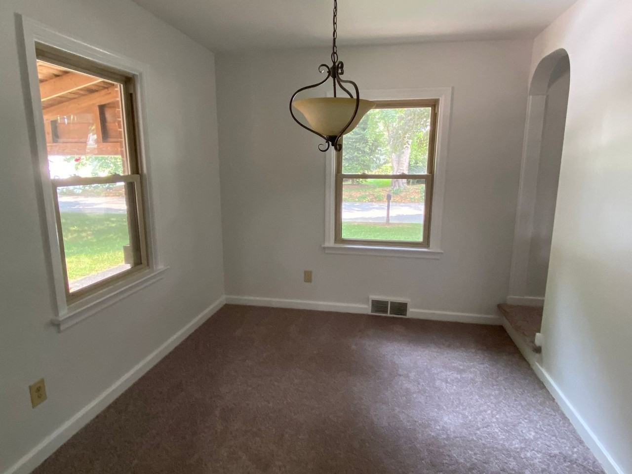 302 Pinehurst Rd - Photo 6 of 10