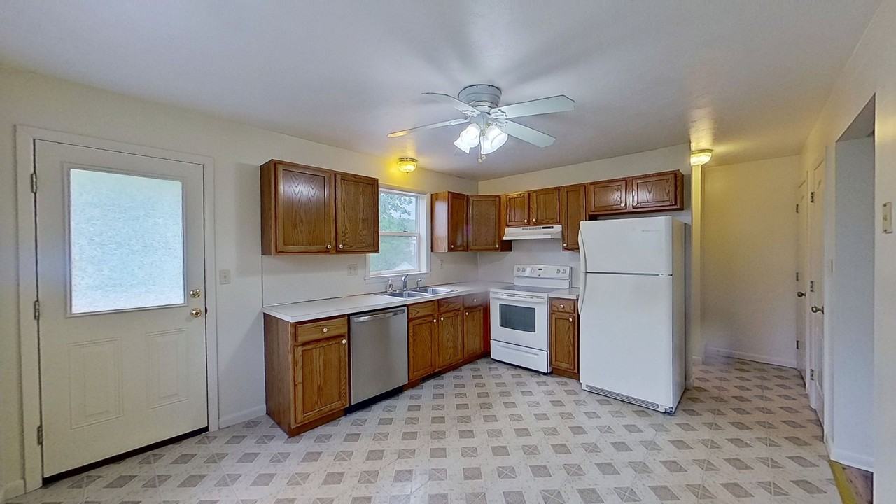 214 Craigdan Dr - Photo 6 of 9