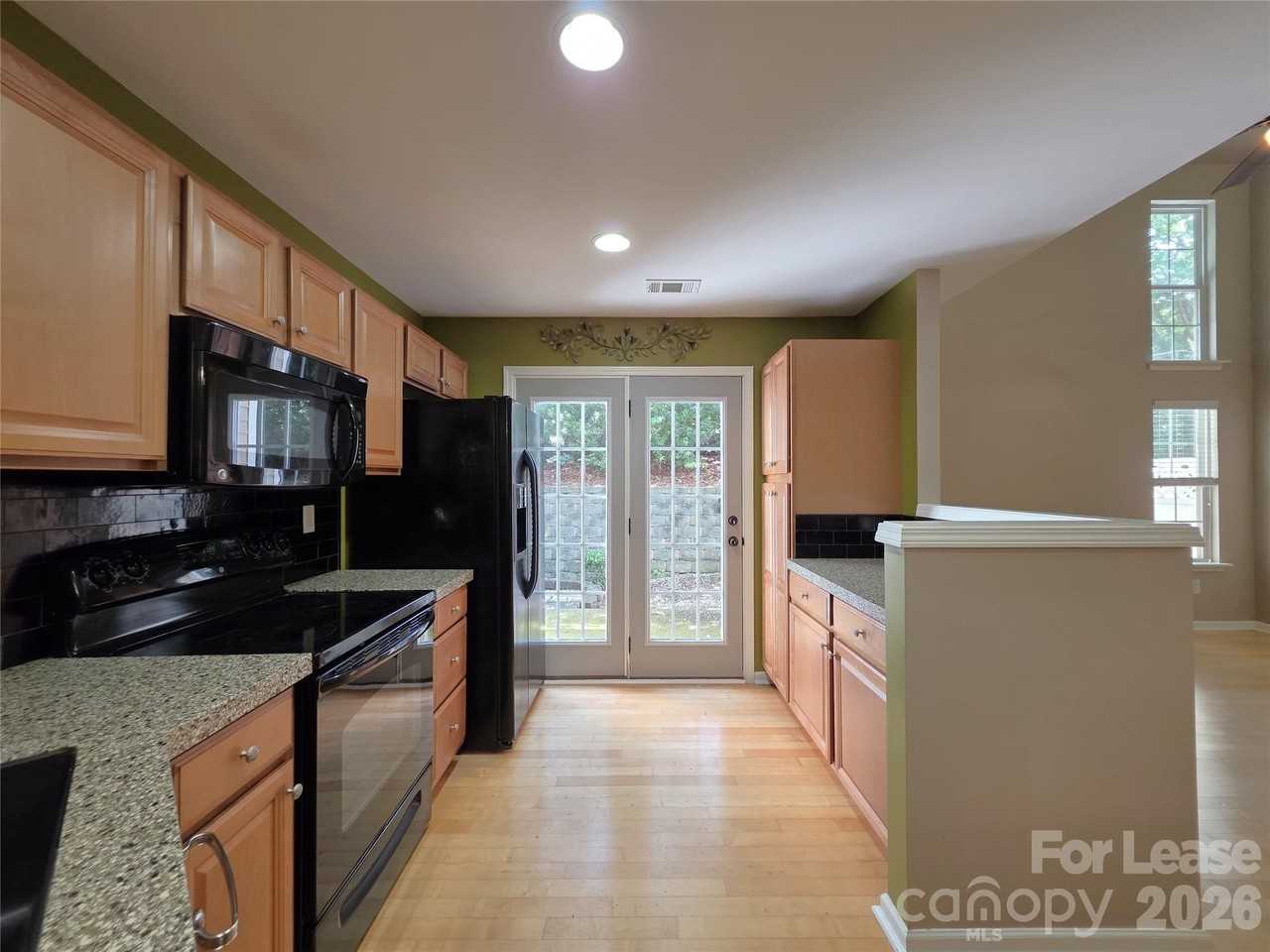 360 Tidmarsh Ct Nw - Photo 4 of 22