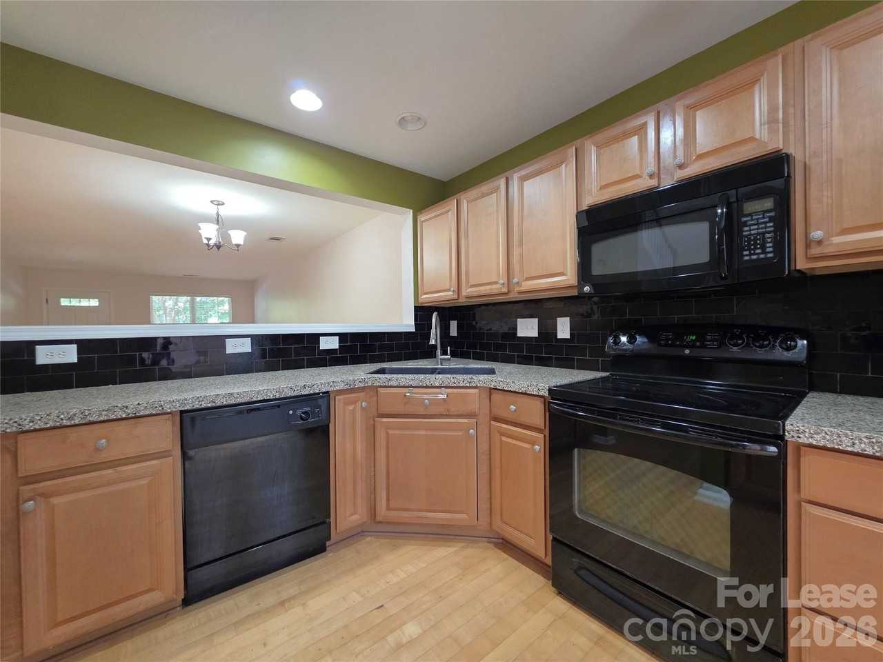 360 Tidmarsh Ct Nw - Photo 6 of 22