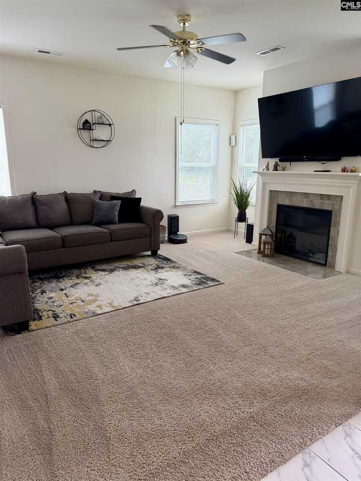 629 Corsih Pl - Photo 3 of 7