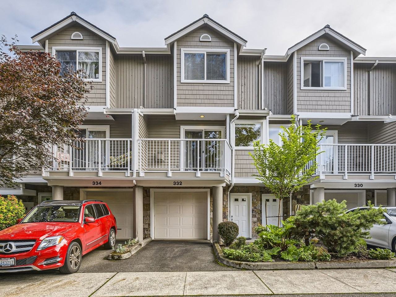 332 5th Ave S