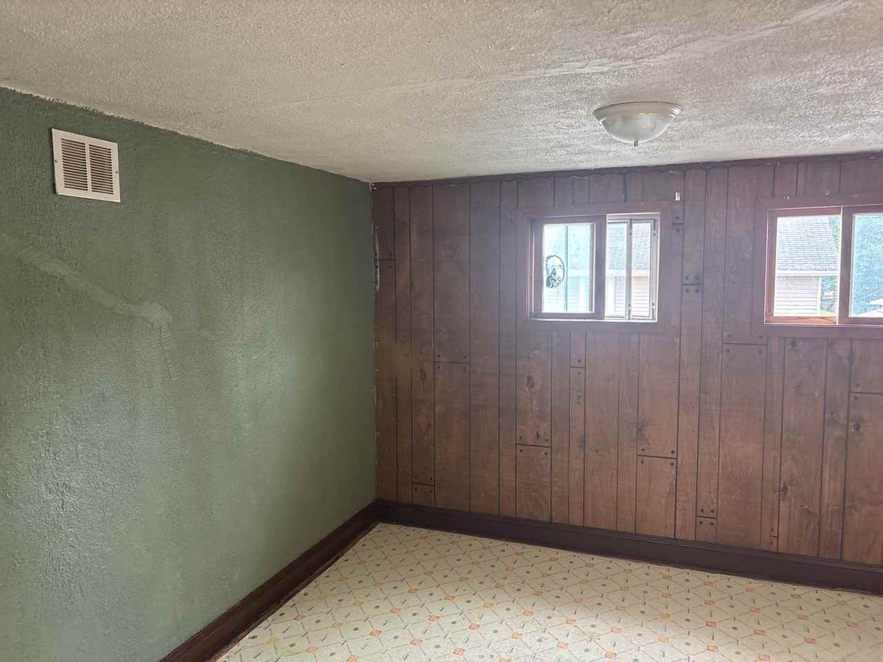 376 Rockport Rd - Photo 2 of 17