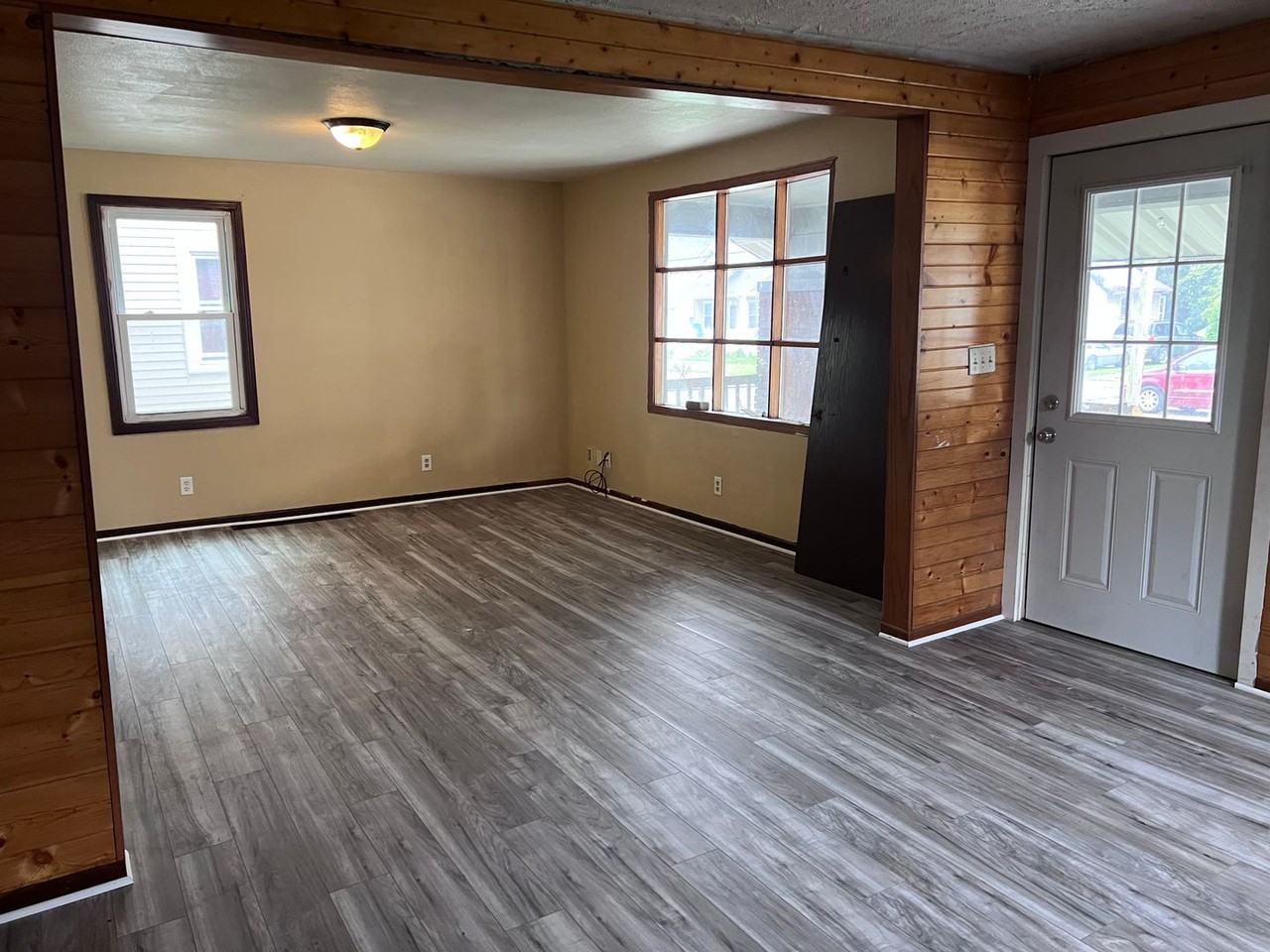 376 Rockport Rd - Photo 6 of 17