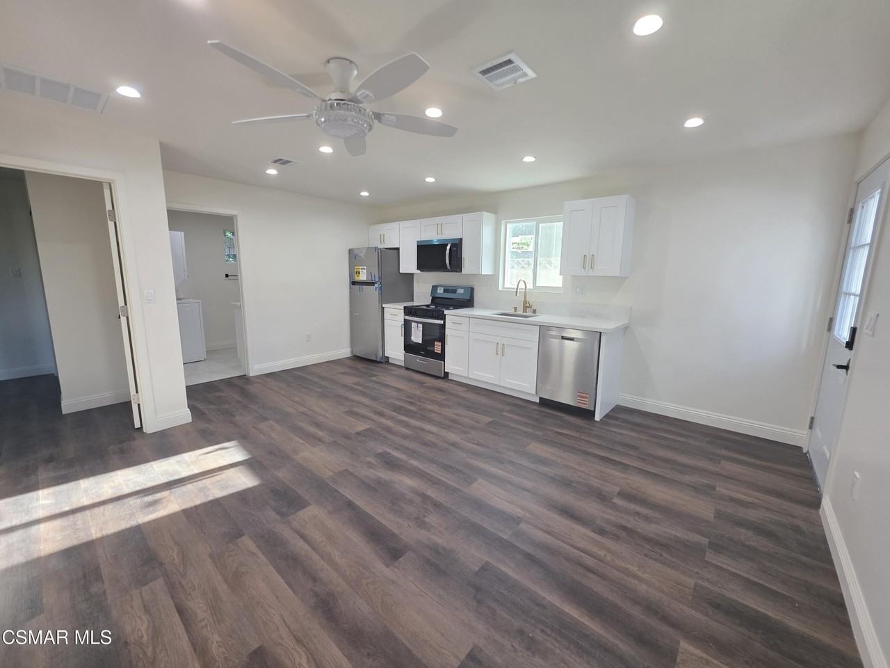 22158 Eccles St - Photo 4 of 14