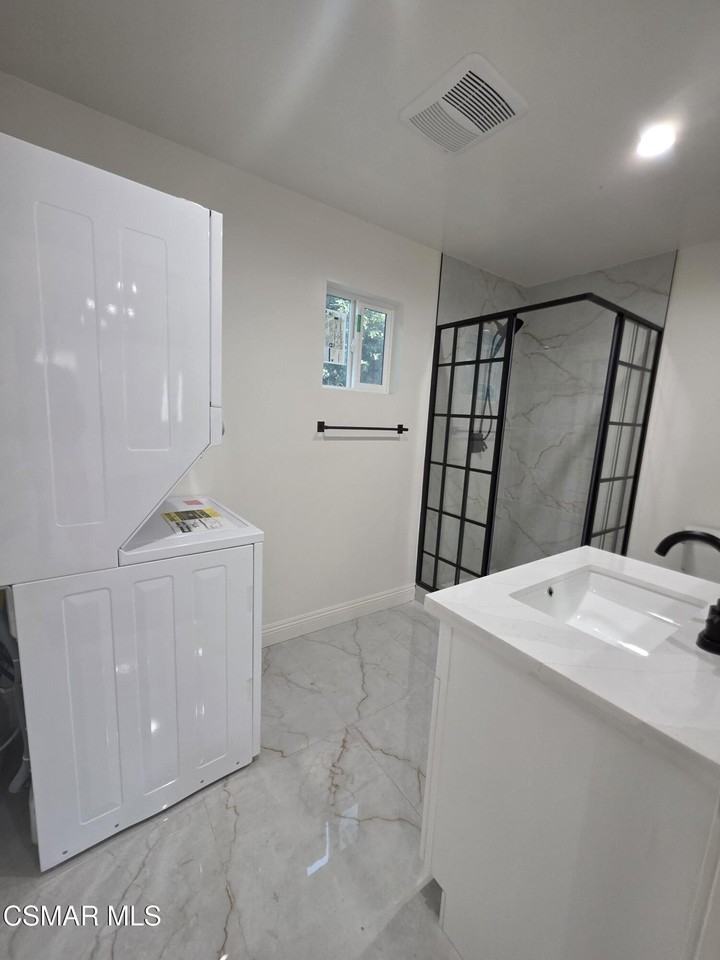 22158 Eccles St - Photo 5 of 14