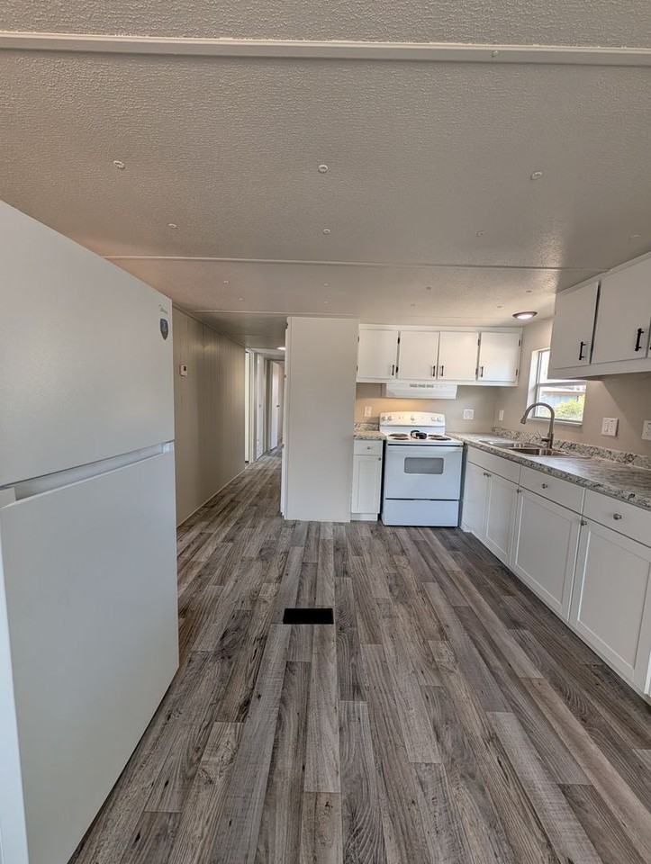 11374 Se 189th Ct - Photo 2 of 31